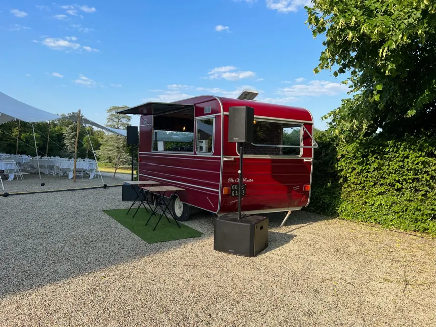 The Old Trailer DJ mariage Oise bar à vinyles caravane vintage